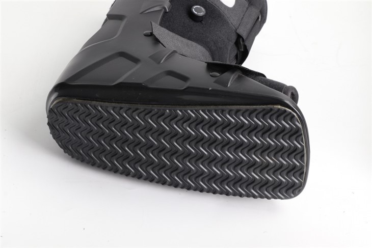 cam-walker-boot-with-inflatable-aircells